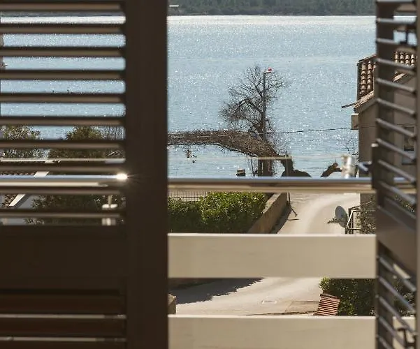 Apartments Starine Beach