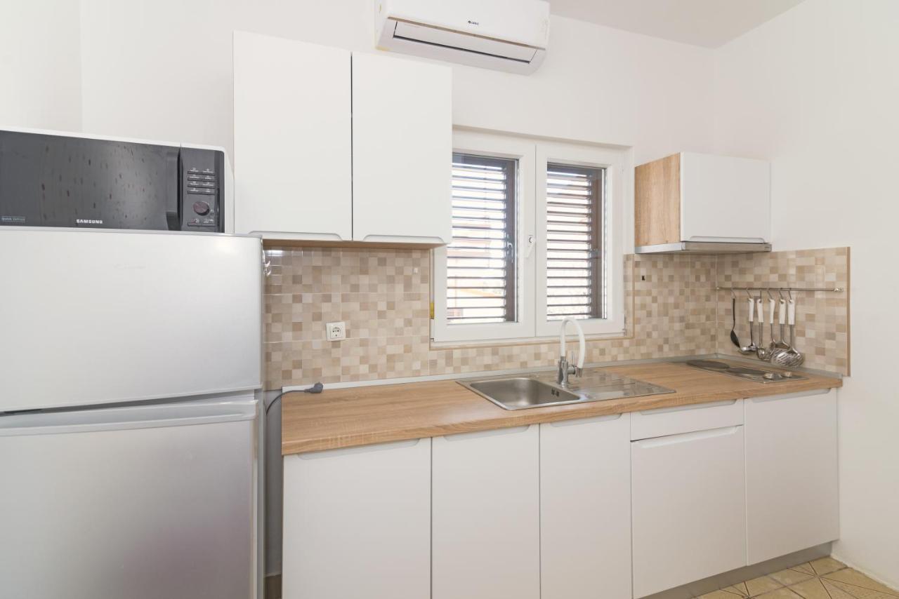Apartment Starine Pirovac